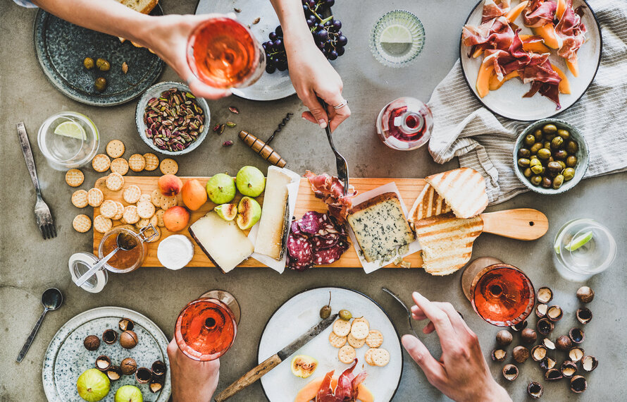 Die perfekte Käseplatte in 5 Schritten