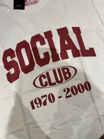SOCIAL TEE