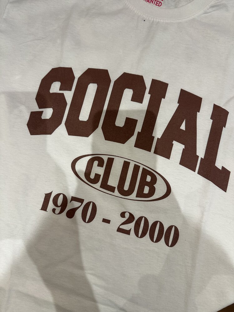SOCIAL TEE