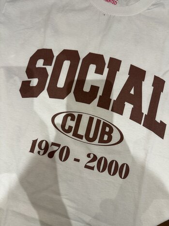 SOCIAL TEE