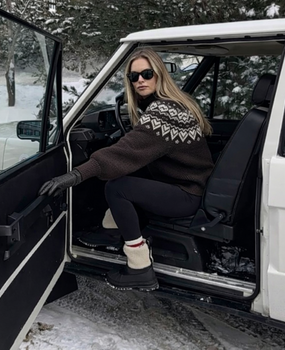 Nordic sweater brown