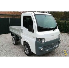 Casalini Casalini Kerry White