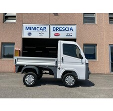 Casalini Casalini Kerry White