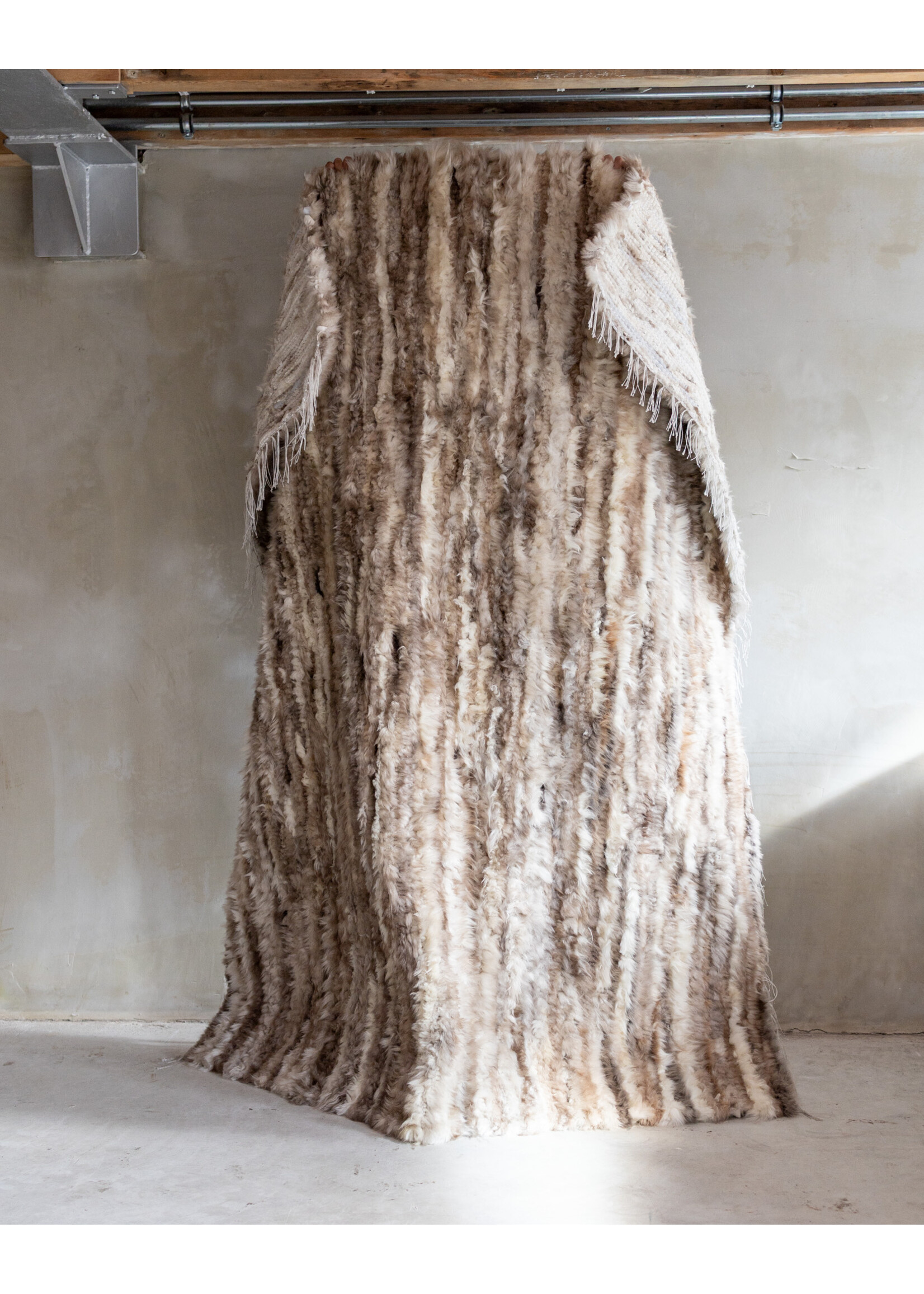 Van Buren Tapis en peau de mouton noué - 200x160cm