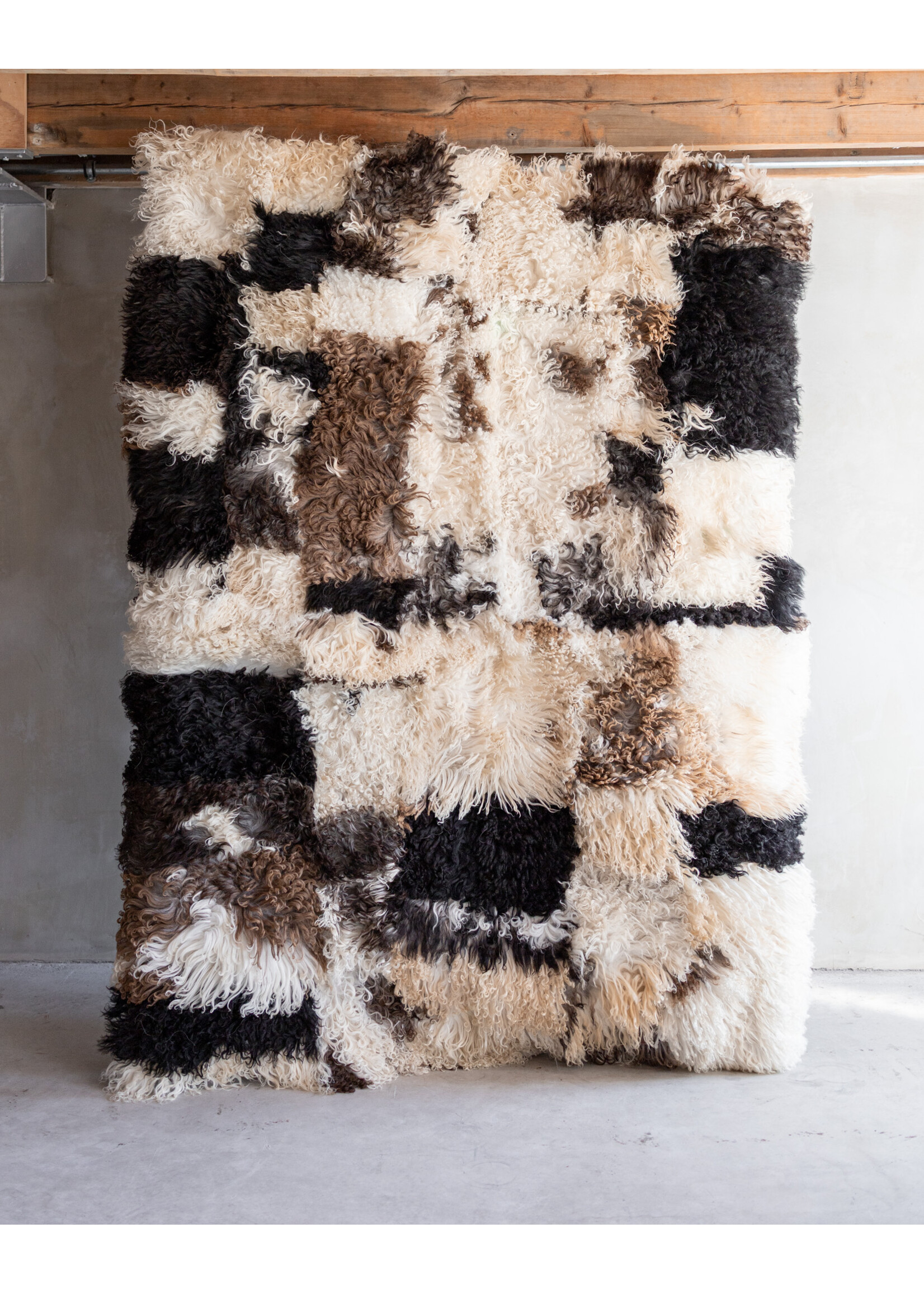 Van Buren sinds 1861 Curly sheepskin rug - 200x150cm - SKK-173