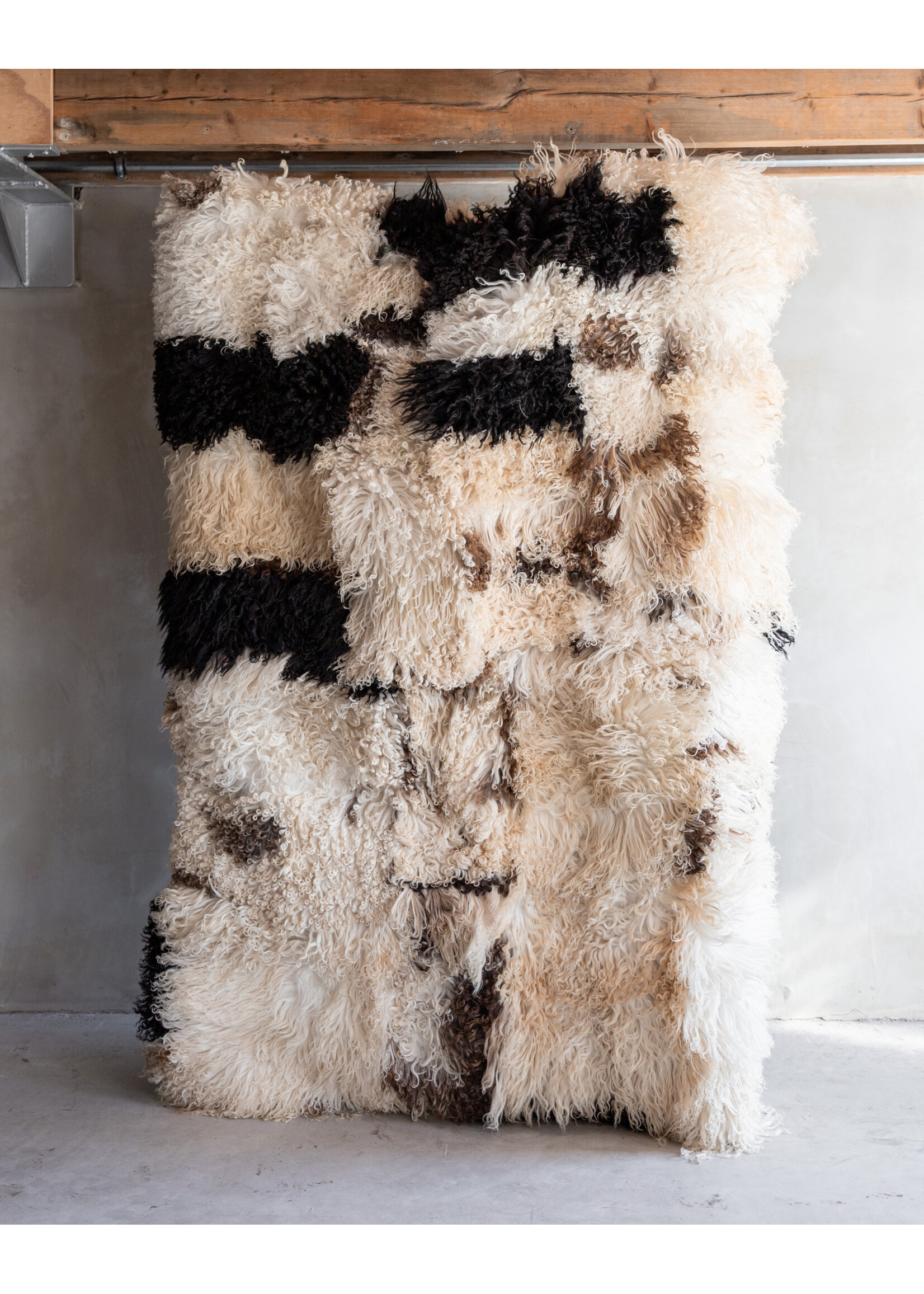 Van Buren sinds 1861 Curly sheepskin rug - 200x150cm - SKK-165