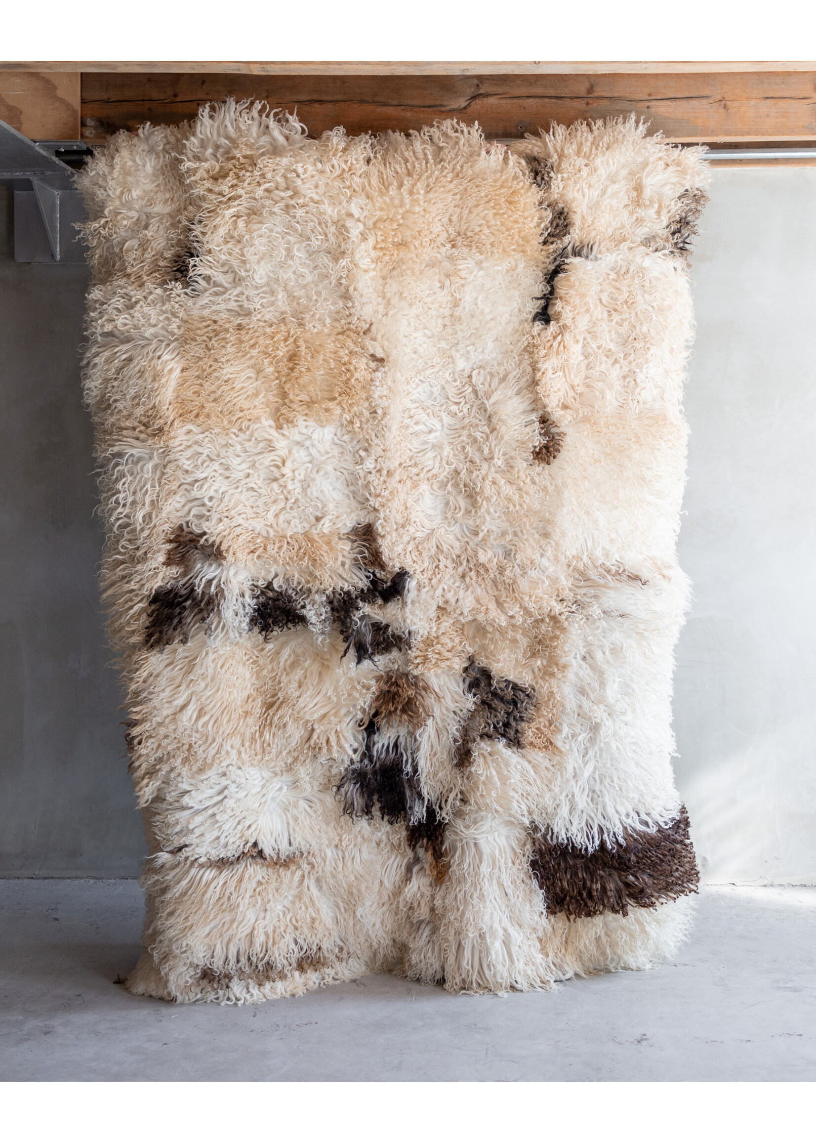 Van Buren sinds 1861 Curly sheepskin rug - 200x150cm - SKK-159