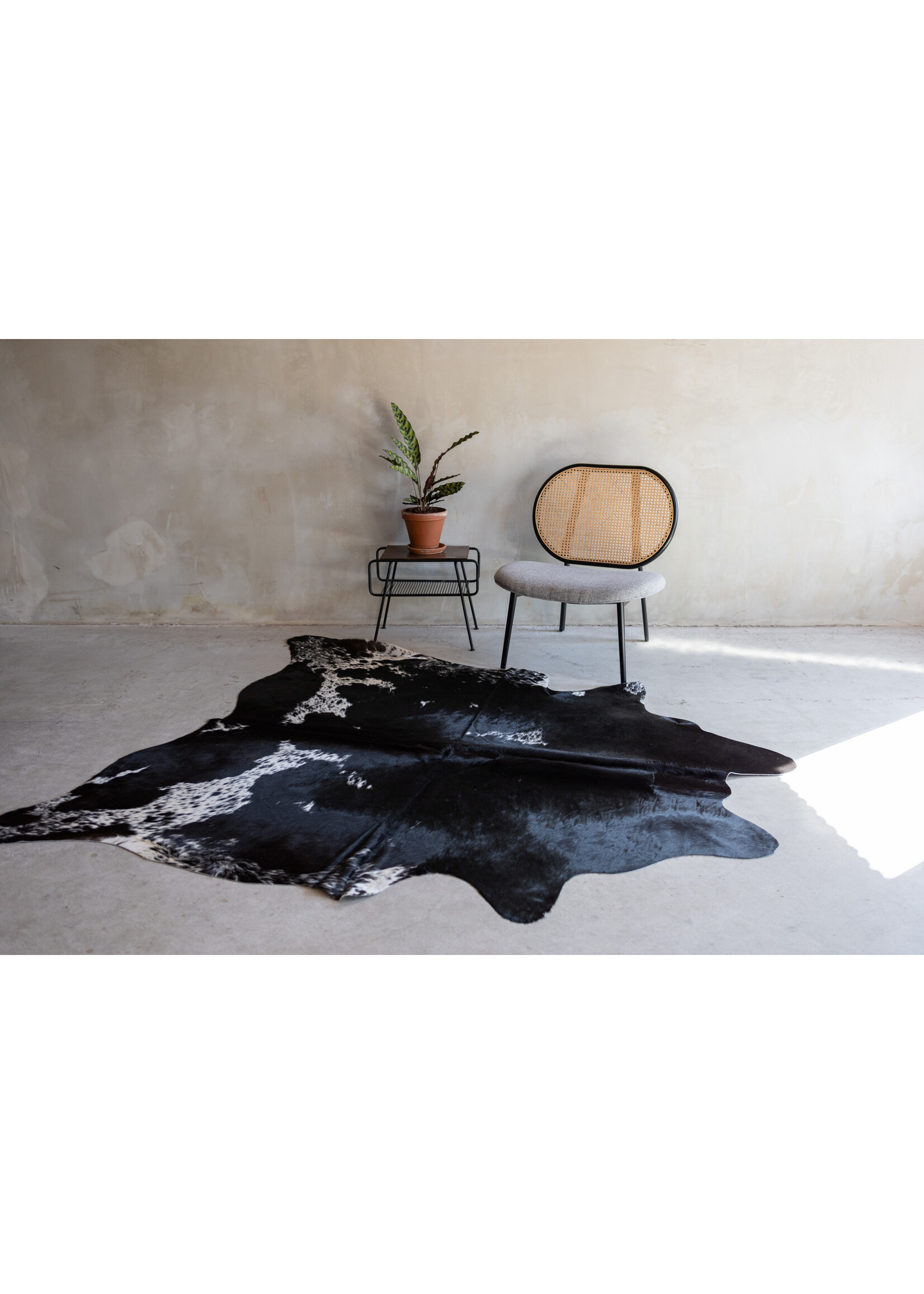 Van Buren sinds 1861 Cowhide black/white - 3-4m² - KH-031