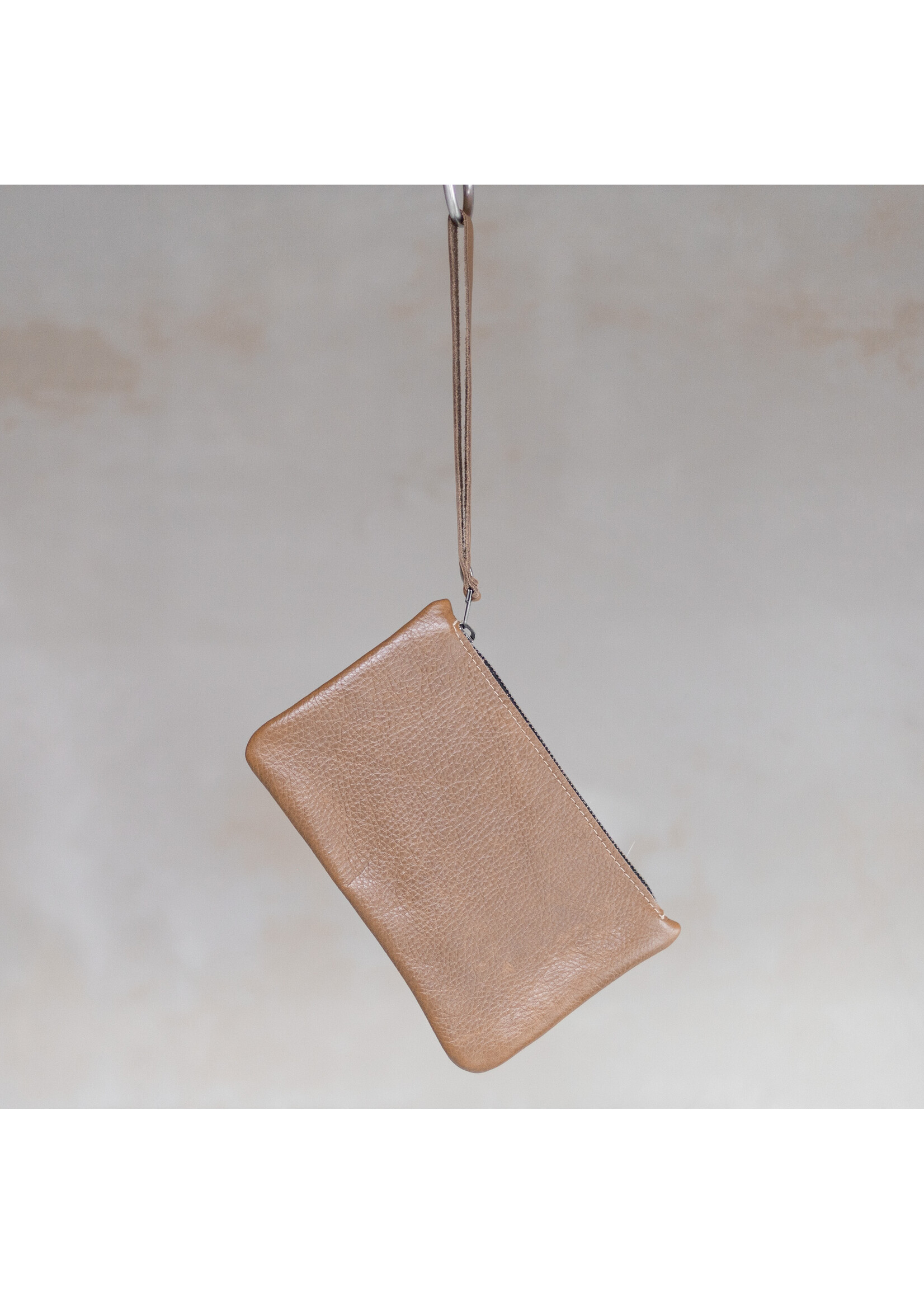 Van Buren sinds 1861 Koeienhuid clutch - Zand leder