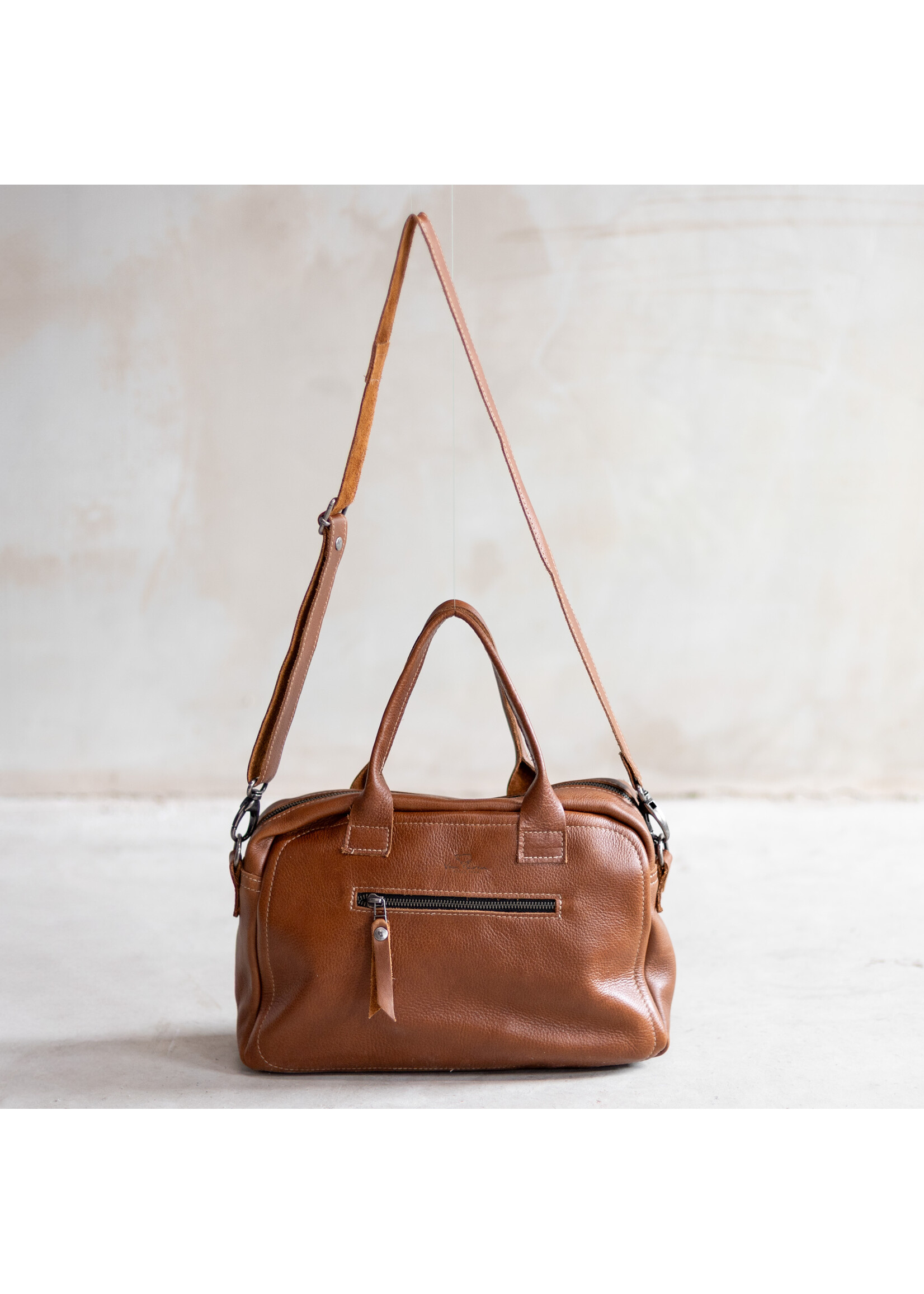 Van Buren sinds 1861 Schoudertas Milou van Cognac Leder en Dalmatiër Print Koeienhuid