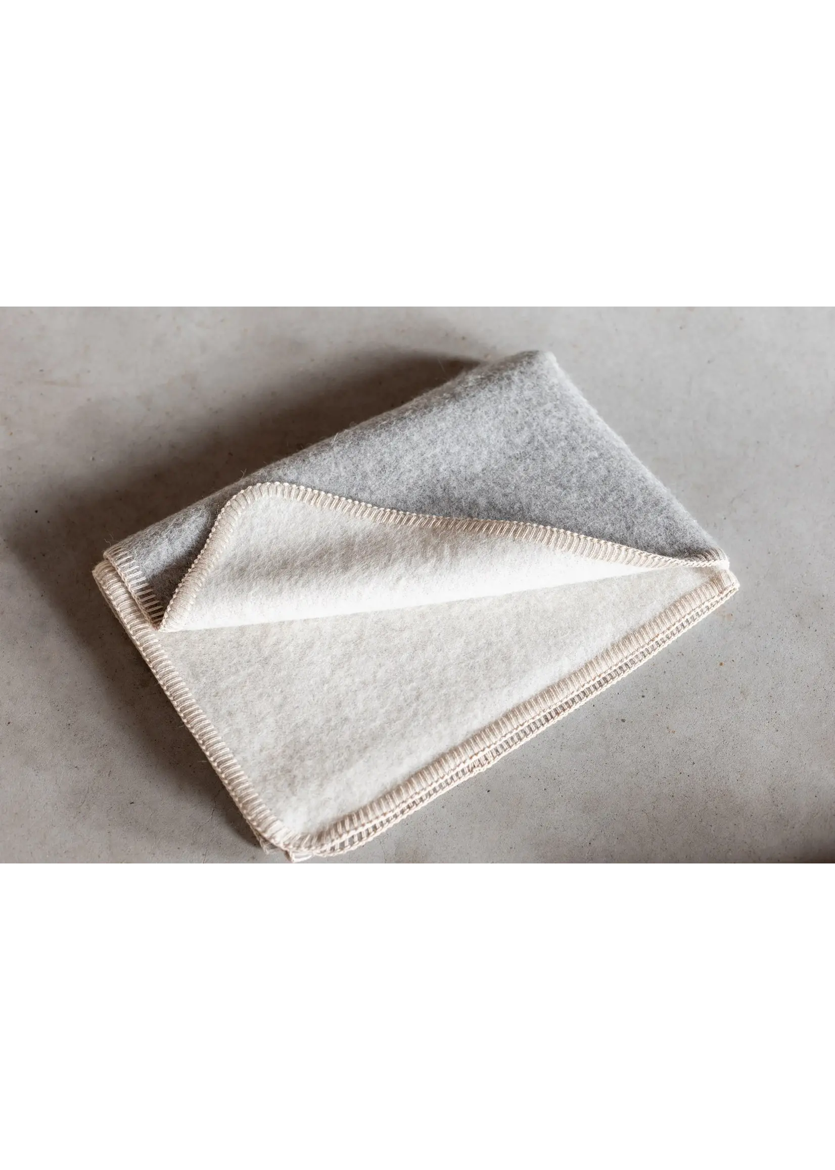 Van Buren sinds 1861 Babydecke aus Alpakawolle - Grau