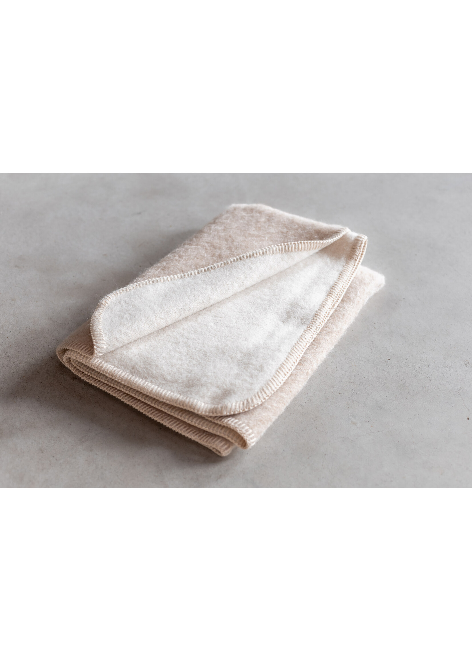 Van Buren sinds 1861 Babydecke aus Alpakawolle - Beige