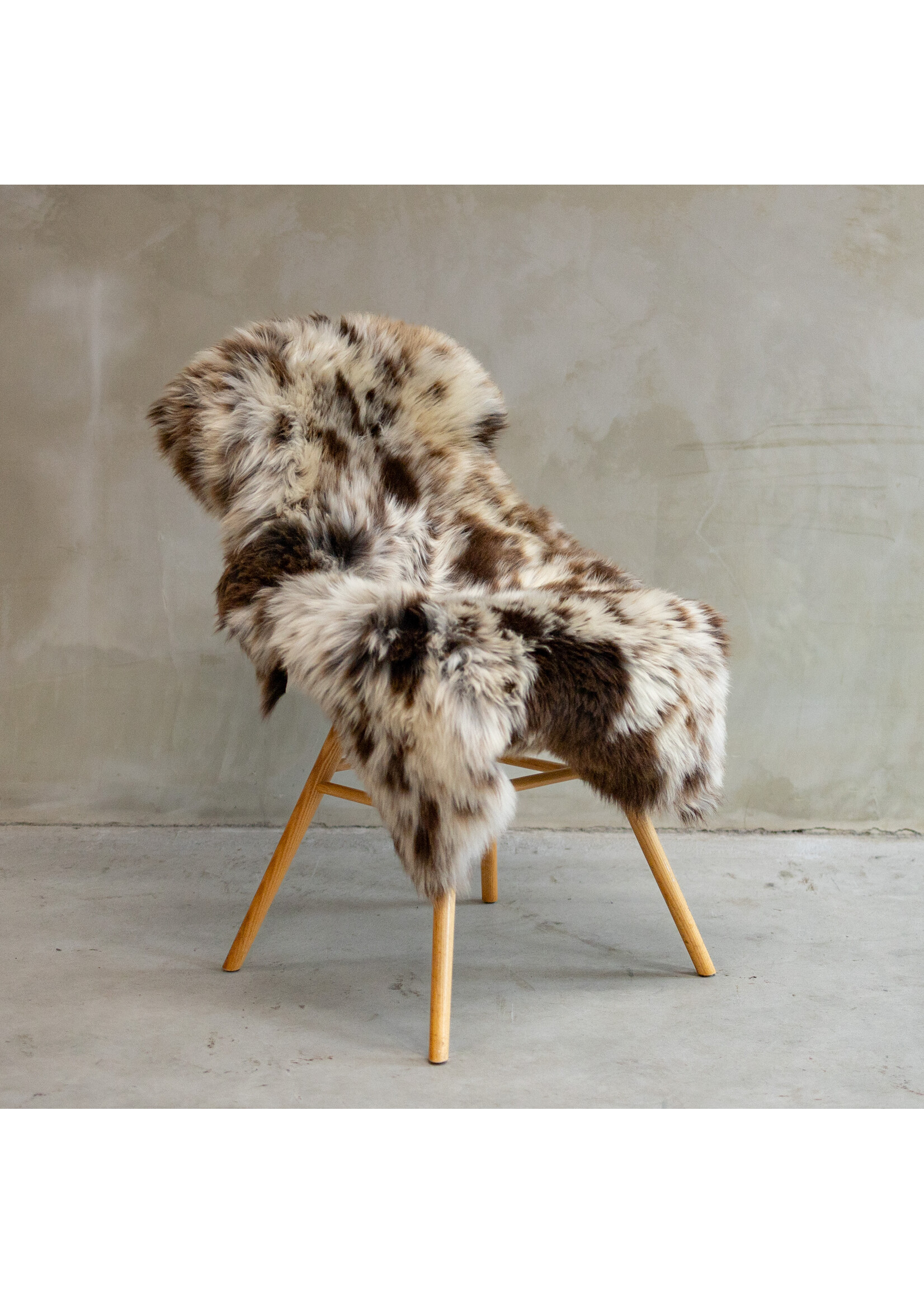Van Buren sinds 1861 Uniquely Photographed Texel Melange/Spotted Sheepskin approx. 116x68cm - SVV-593