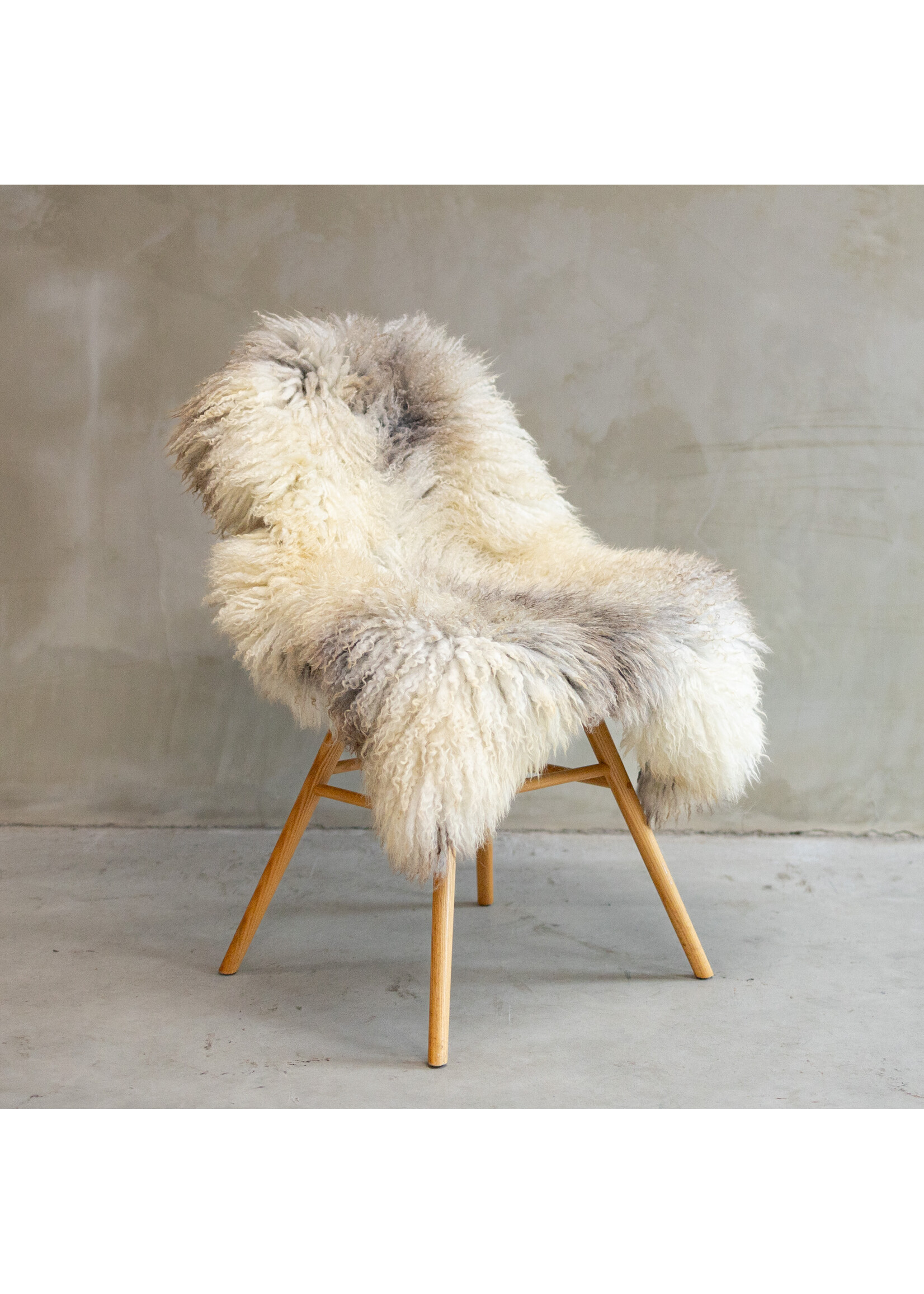 Van Buren sinds 1861 Uniquely Photographed Gotland White/Grey Sheepskin approx. 115x70cm - SVV-618