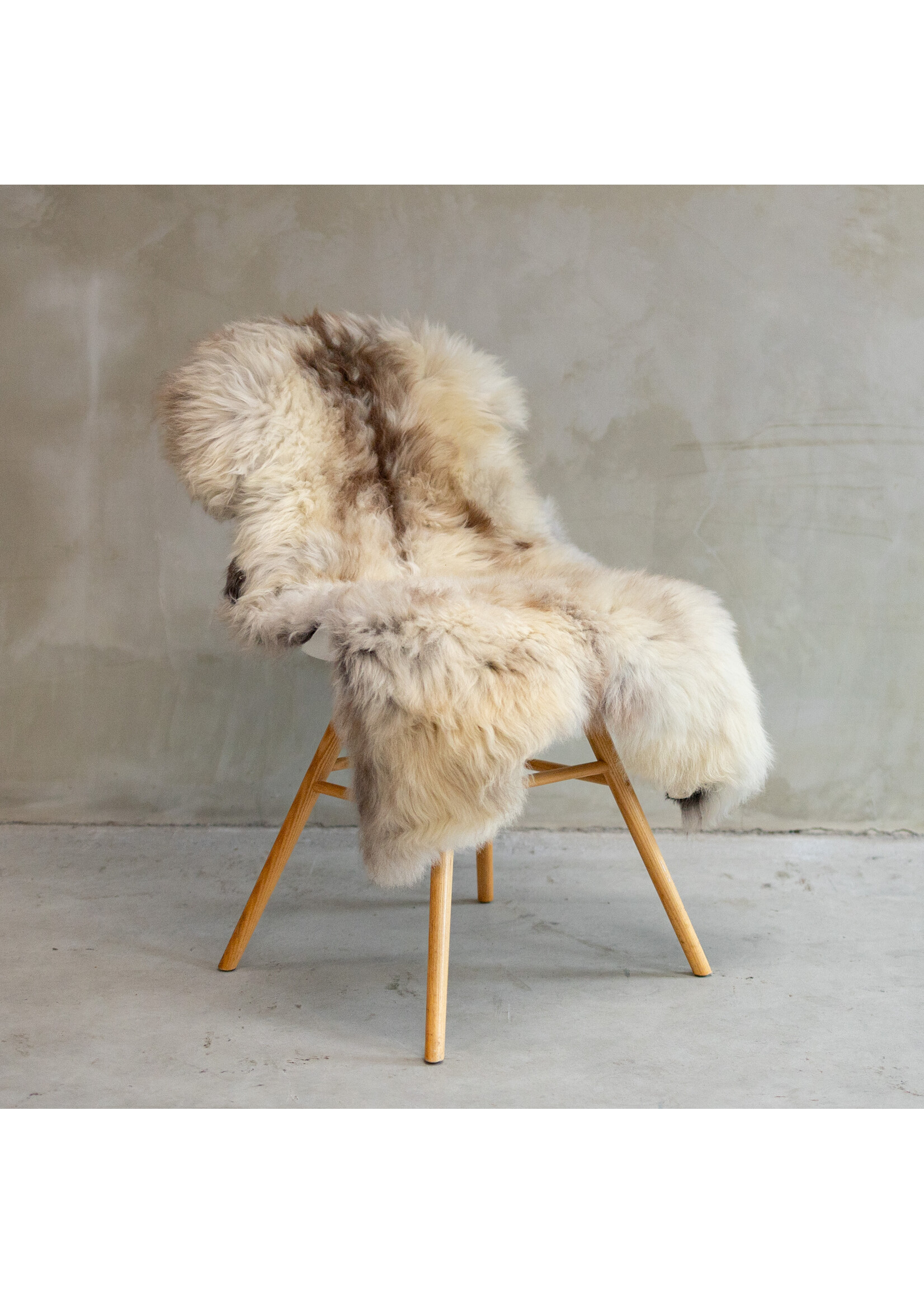 Van Buren sinds 1861 Uniquely Photographed Texel Melange/Spotted Sheepskin approx. 123x60cm - SVV-590