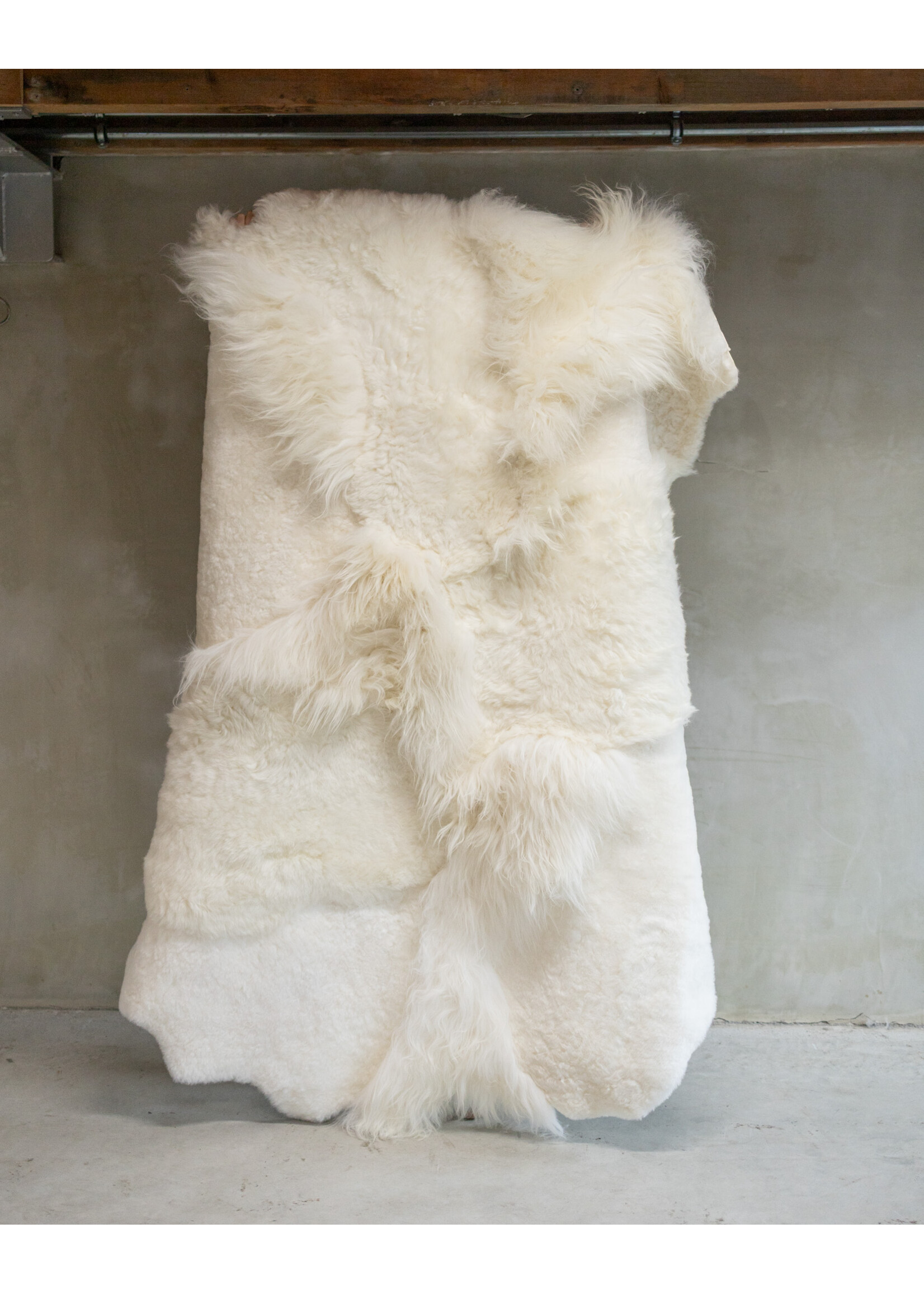 Van Buren sinds 1861 Uniquely Photographed Sheepskin Multilayer Rug White approx. 180x120cm - SKM-123