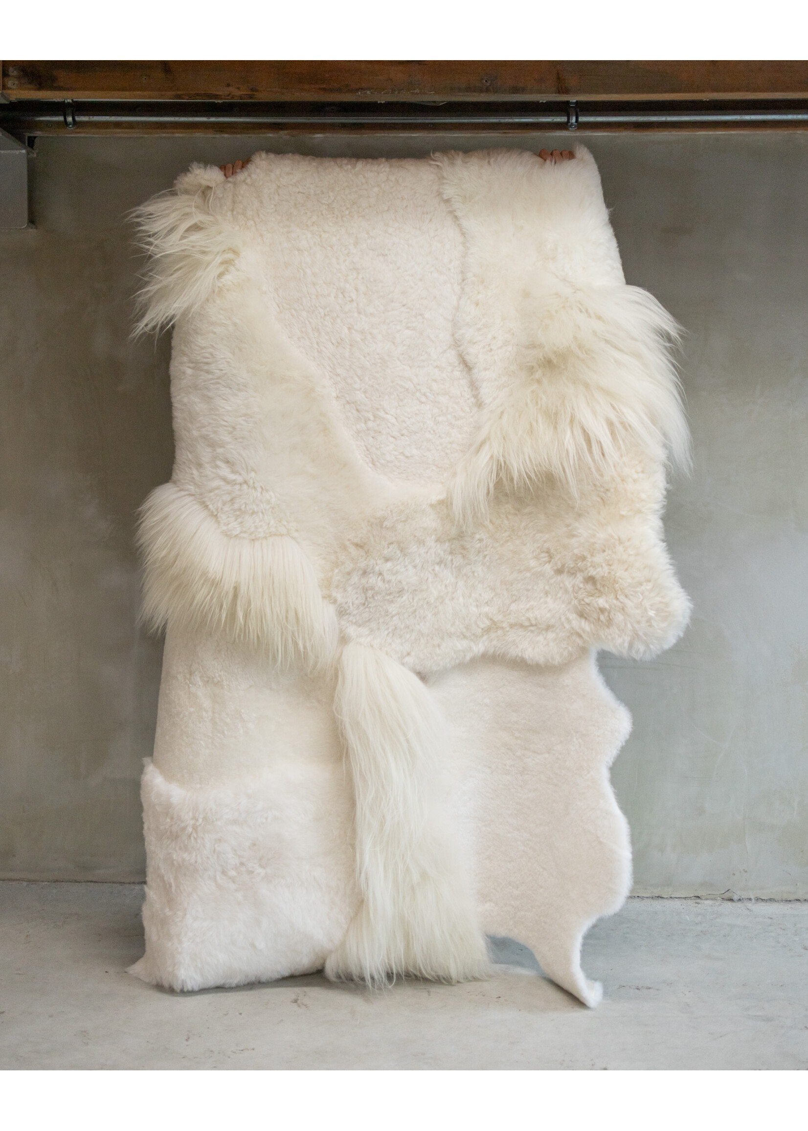 Van Buren sinds 1861 Uniquely Photographed Sheepskin Multilayer Rug White approx. 180x120cm - SKM-125