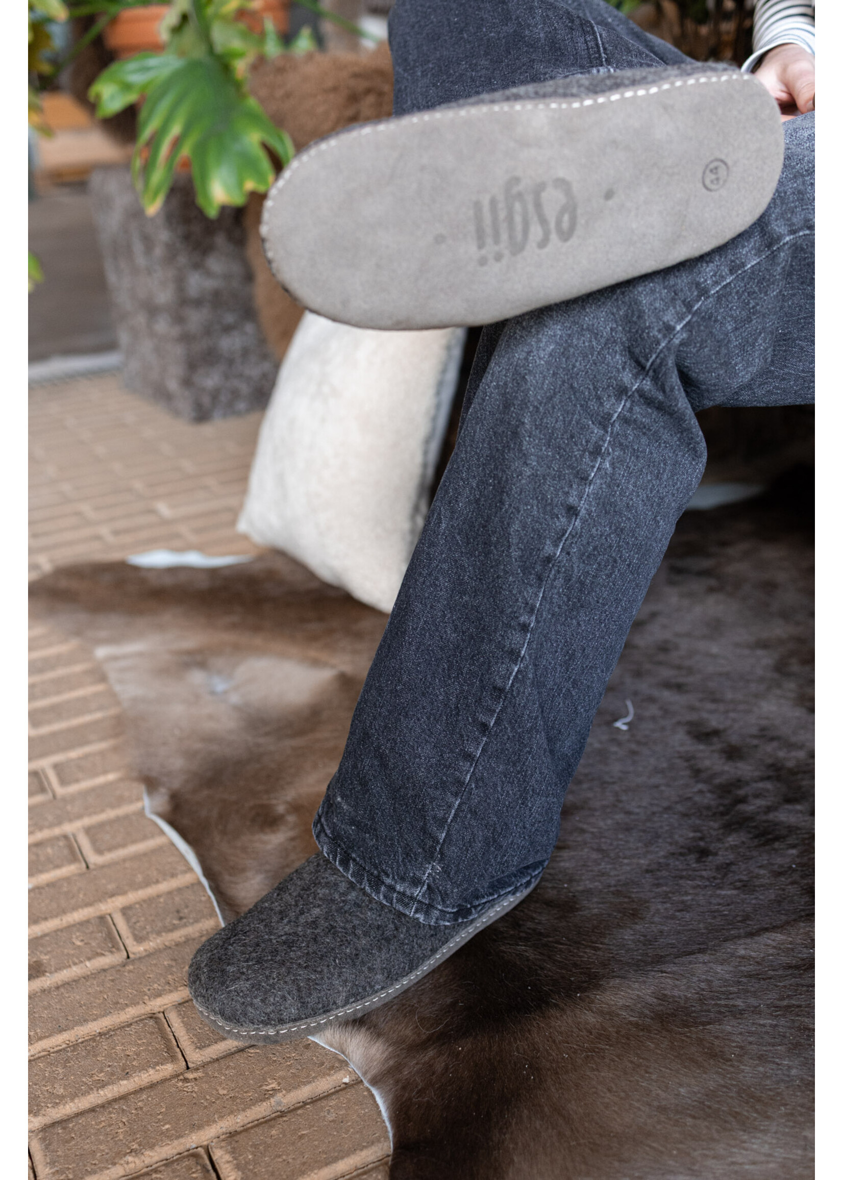 esgii Felt Men's Slippers Una - Dark Gray - Size 43 - Soft sole