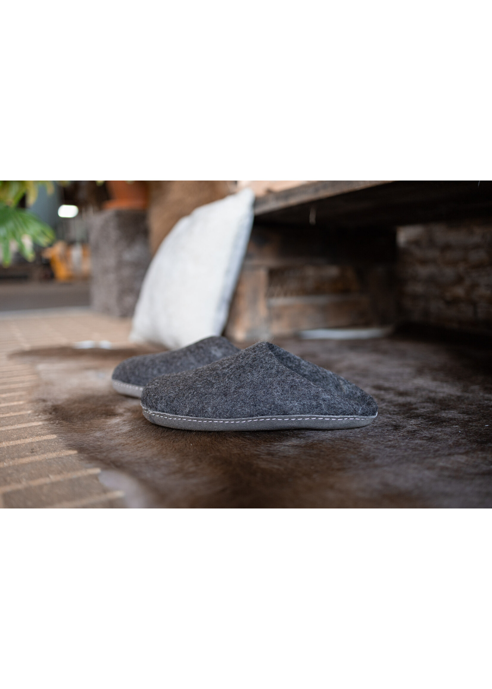 esgii Felt Men's Slippers Una - Dark Gray - Size 42 - Soft sole