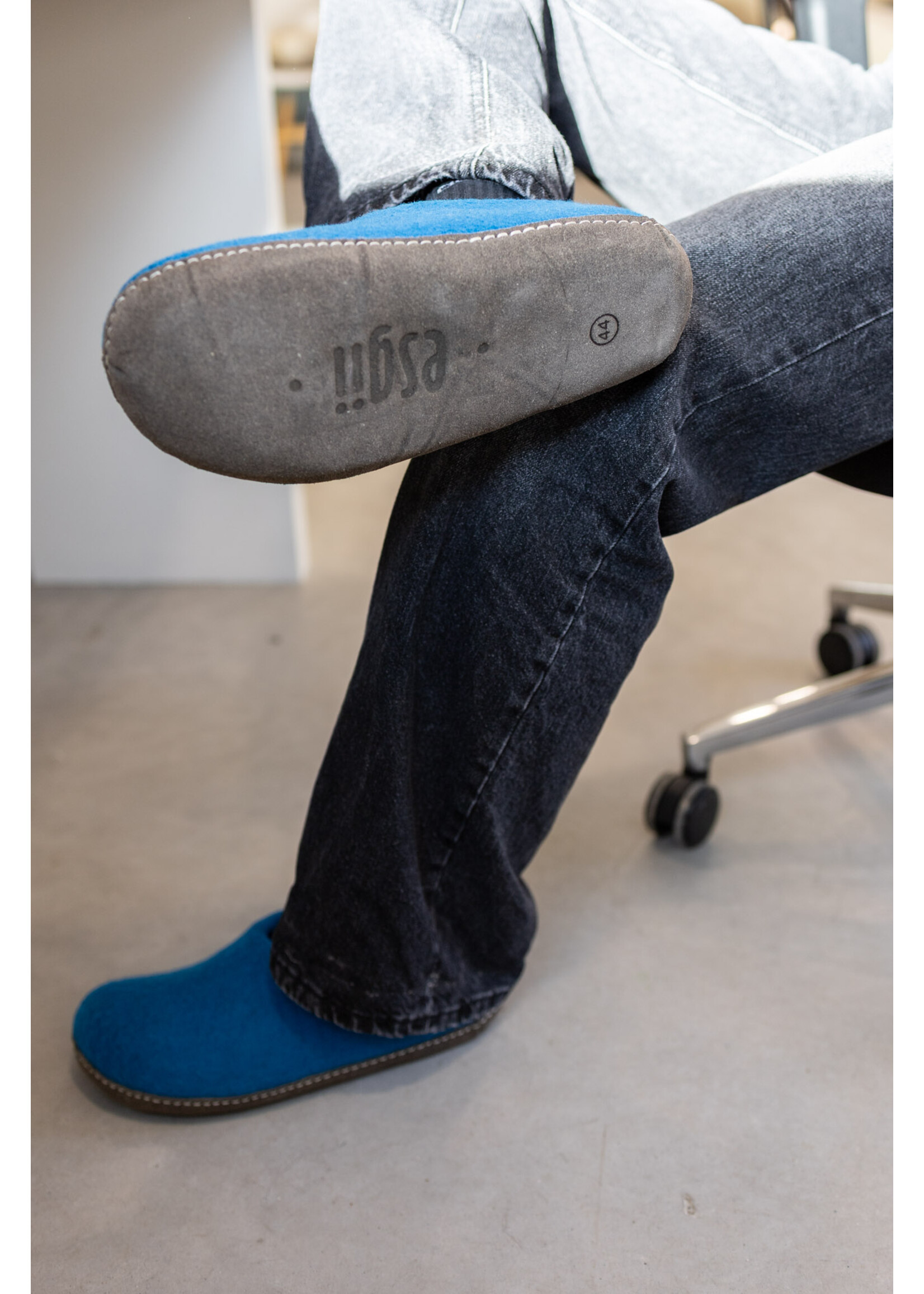 esgii Filz Herren Hausschuh Ravi - Seeblau - Größe 42 bis 46 - Weiche Sohle