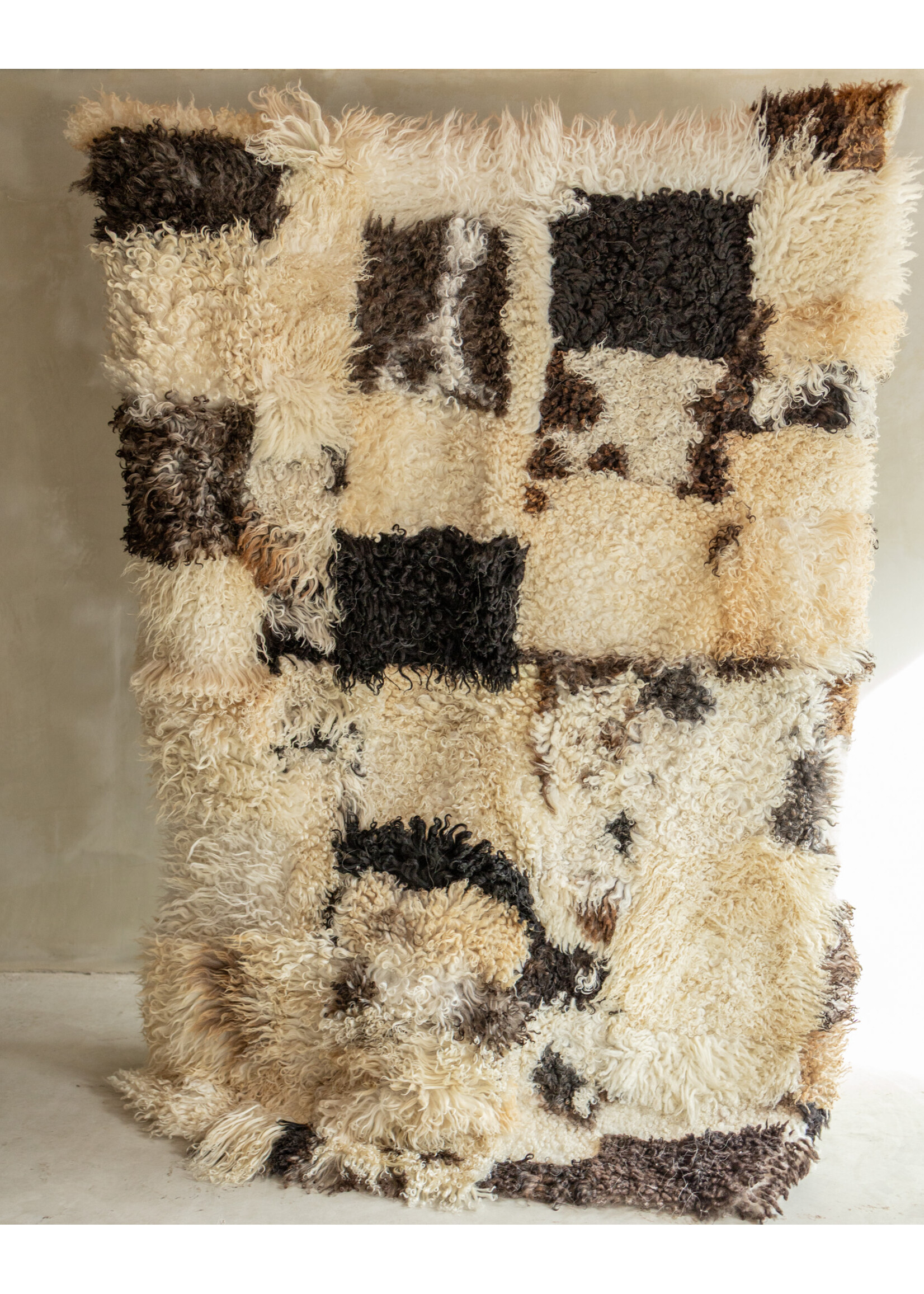 Van Buren sinds 1861 Photographié Séparément Tapis en Peau de Mouton - Bouclé/Mouton de Montagne - 200x150 cm - SKK-183