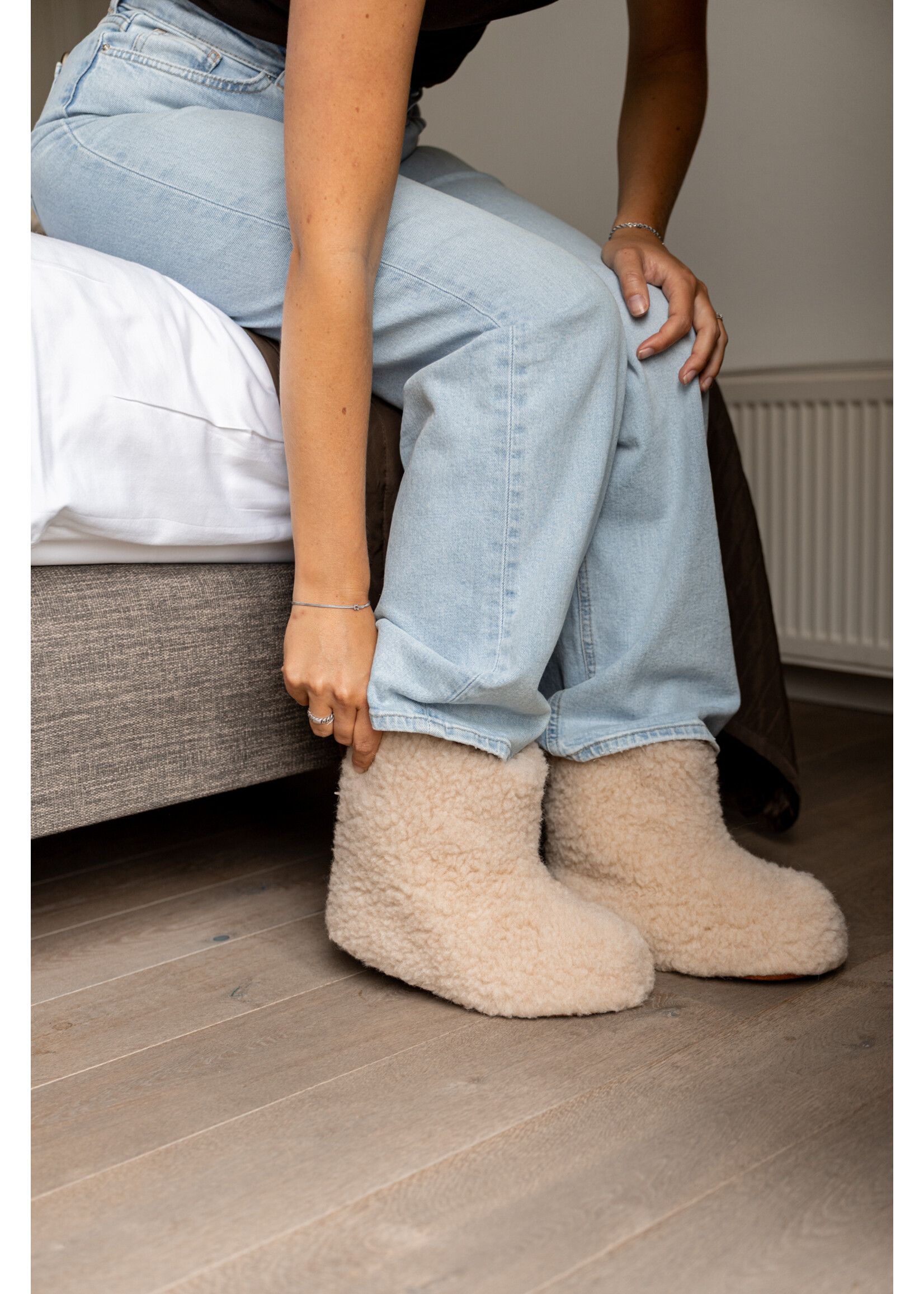 Van Buren sinds 1861 Chaussons en laine Sami - Beige