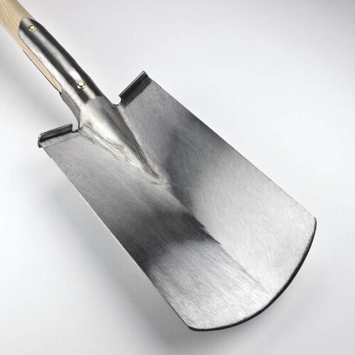 Sneeboer Spade met steps - 116 cm