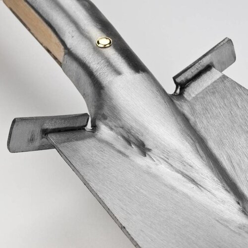 Sneeboer Smalle spade met steps - 116 cm