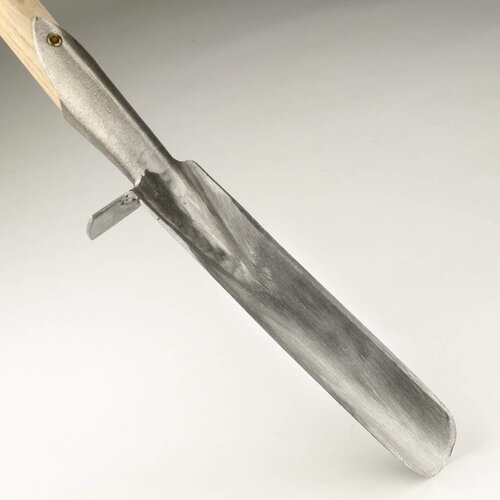 Sneeboer Penwortelspade met steps - 99 cm