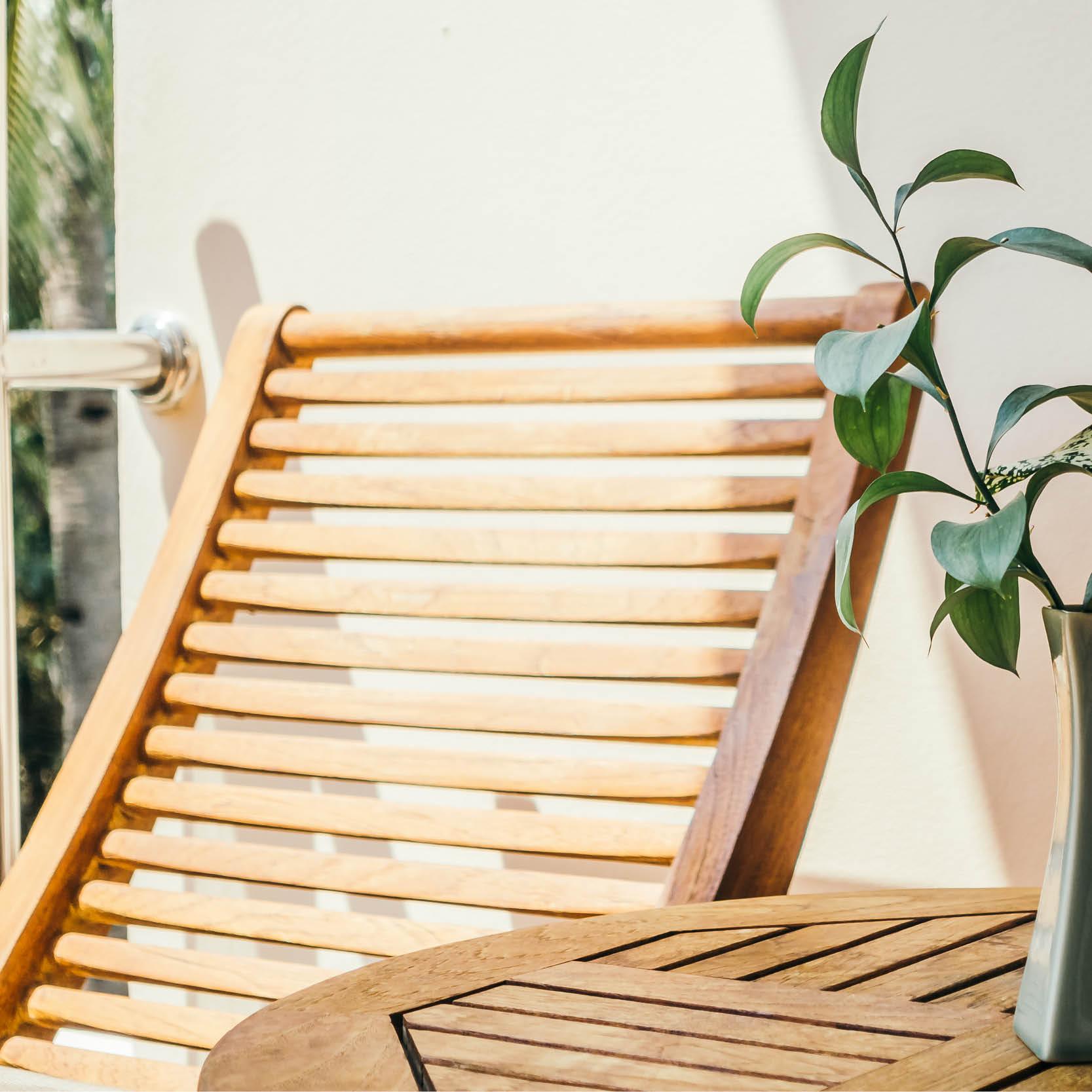 Houten tuinmeubels onderhouden