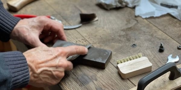 Scherp houden van tuingereedschap