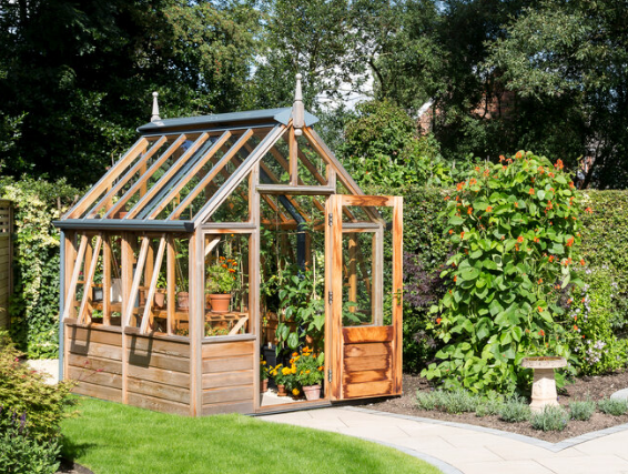 Een houten tuinkas plaatsen - een juweel voor de tuin