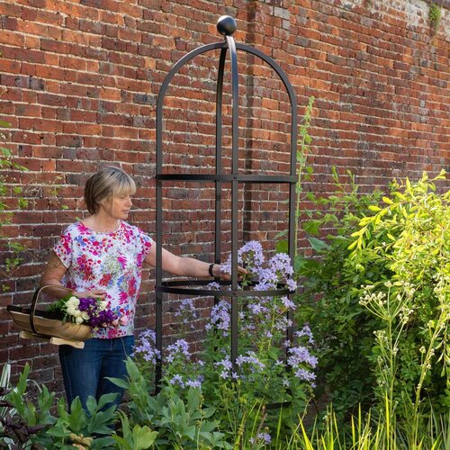 Harrod Grand obelisk rond - 2 m hoog - 65 cm breed