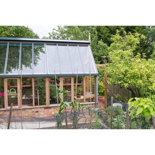 Gabriel Ash RHS "Hyde Hall" - stenen muur - kas