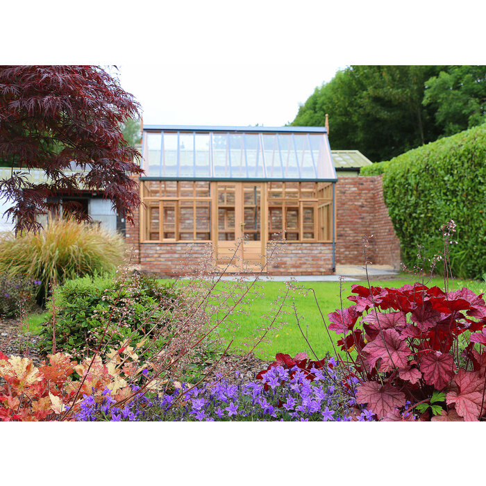Gabriel Ash RHS Planthouse "Hyde Hall" - op stenen muur - dubbele deur- verhoogd