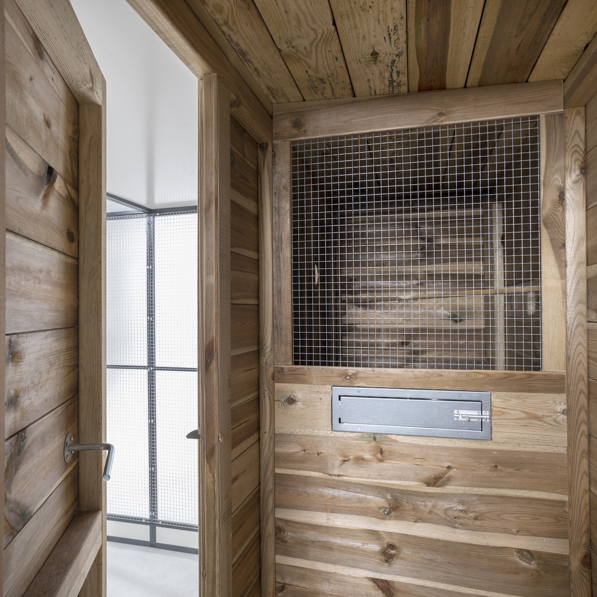 Voldux Volière R10 - 391 x 200 x 190 cm - Zwart aluminium