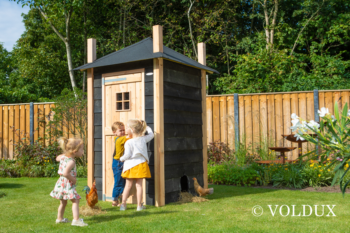 Voldux Hooiberg kippenhok Mees - 150 x 150 x 225 cm - Zweeds rabat en Douglashout