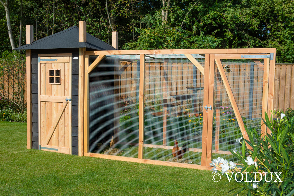 Voldux Hooiberg kippenhok Mees - 150 x 150 x 225 cm - Zweeds rabat en Douglashout
