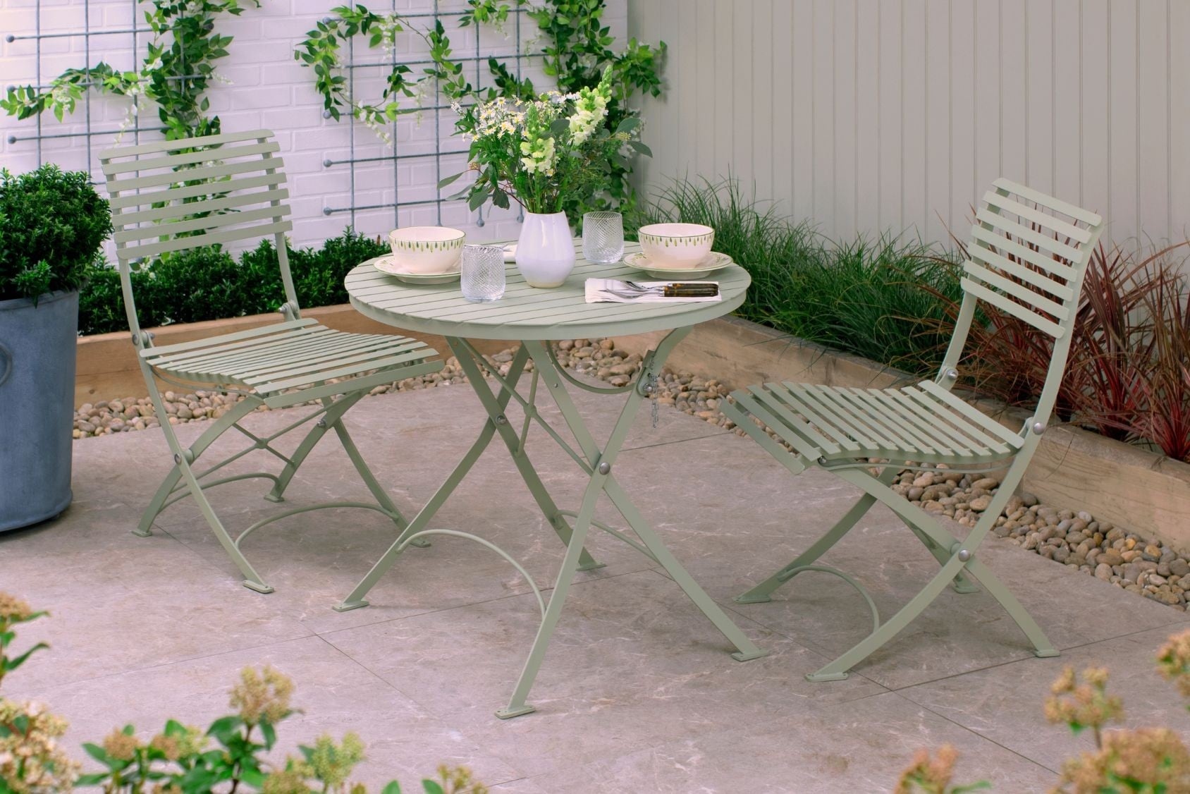 Harrod Darsham Bistro Set – Handgeëtst & Inklapbaar - Tafel en 2 stoelen - Design B