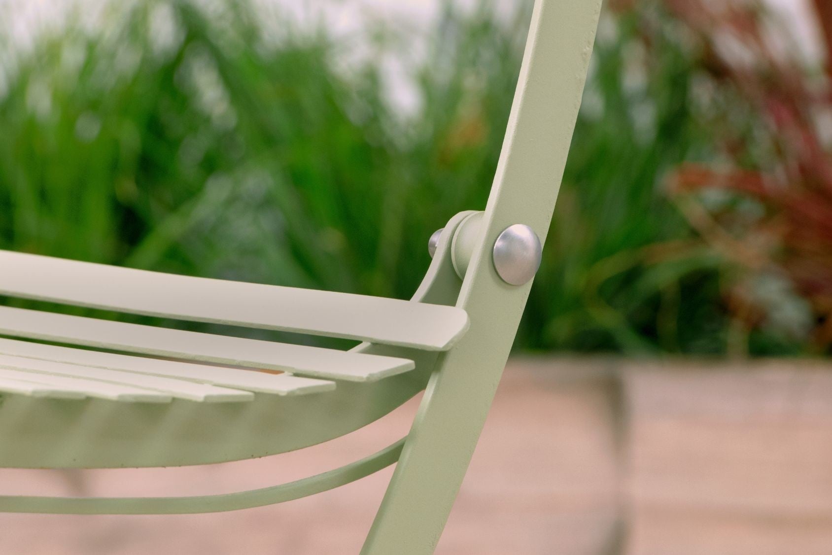 Harrod Darsham Bistro Set – Handgeëtst & Inklapbaar - Tafel en 2 stoelen - Design B