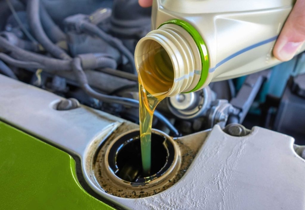 Find engine oil for your inboard and outboard engine here