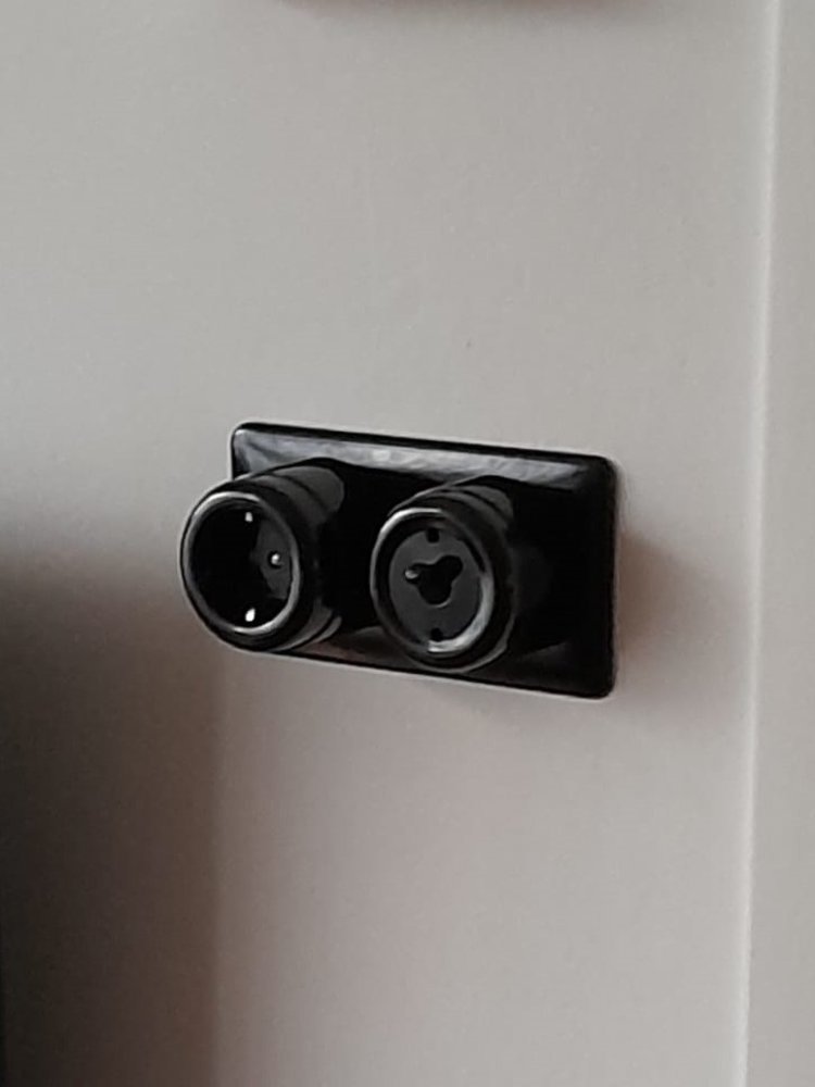 Bakeliet Montageplaat Dubbel Opbouw – Zwart – Jaren ’30–’50