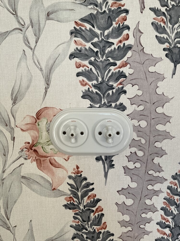 Oude schakelaar - Porselein schakelaar - Retro schakelaar