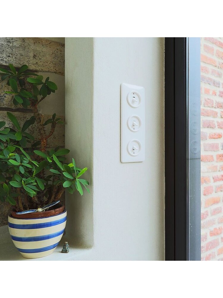 Bakeliet Afdekraam Driedubbel Inbouw – Gebroken Wit – Jaren ’30–’60