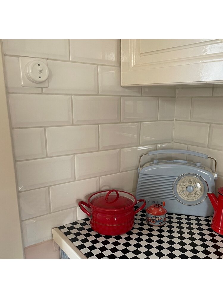 Bakeliet Montageplaat Vierkant Opbouw – Gebroken Wit – 1930-serie