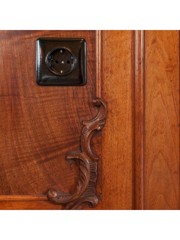 Bakeliet stopcontact inbouw - THPG stopcontact - Retro stopcontact