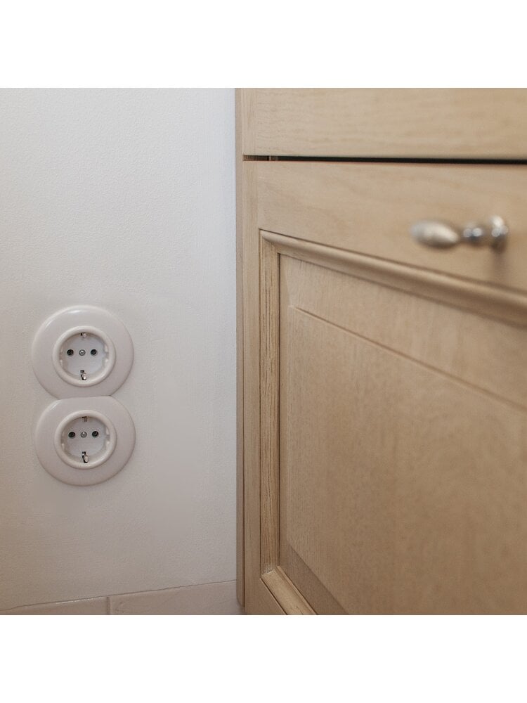Bakeliet Stopcontact Inbouw (NL) – Gebroken Wit – 1930-serie