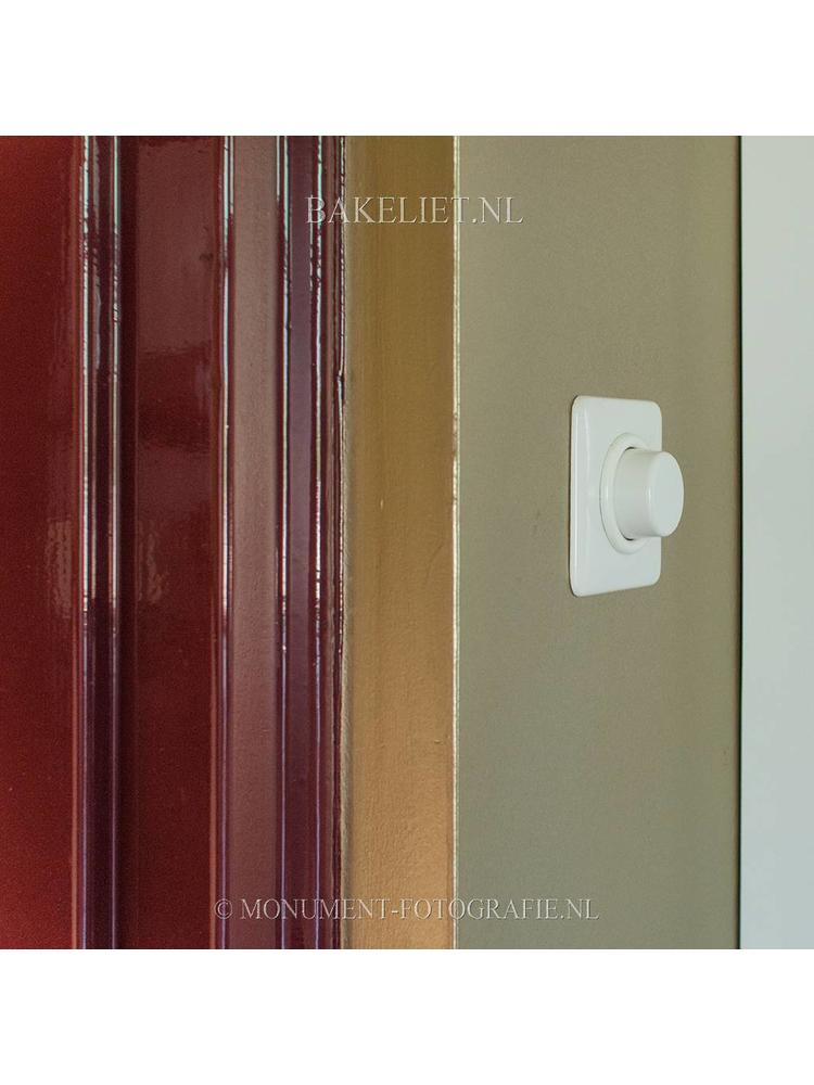 Bakeliet Afdekraam Vierkant Inbouw – Gebroken Wit – Jaren ’30–’60