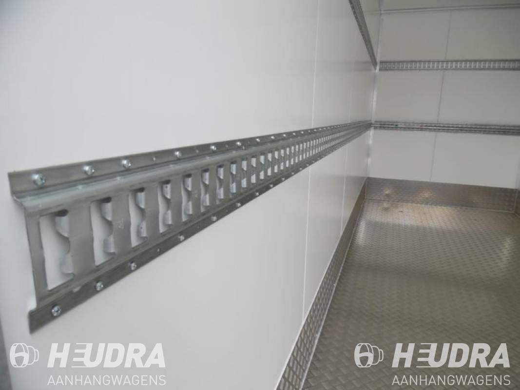 Bindrail 132mm voor in uw aanhangwagen