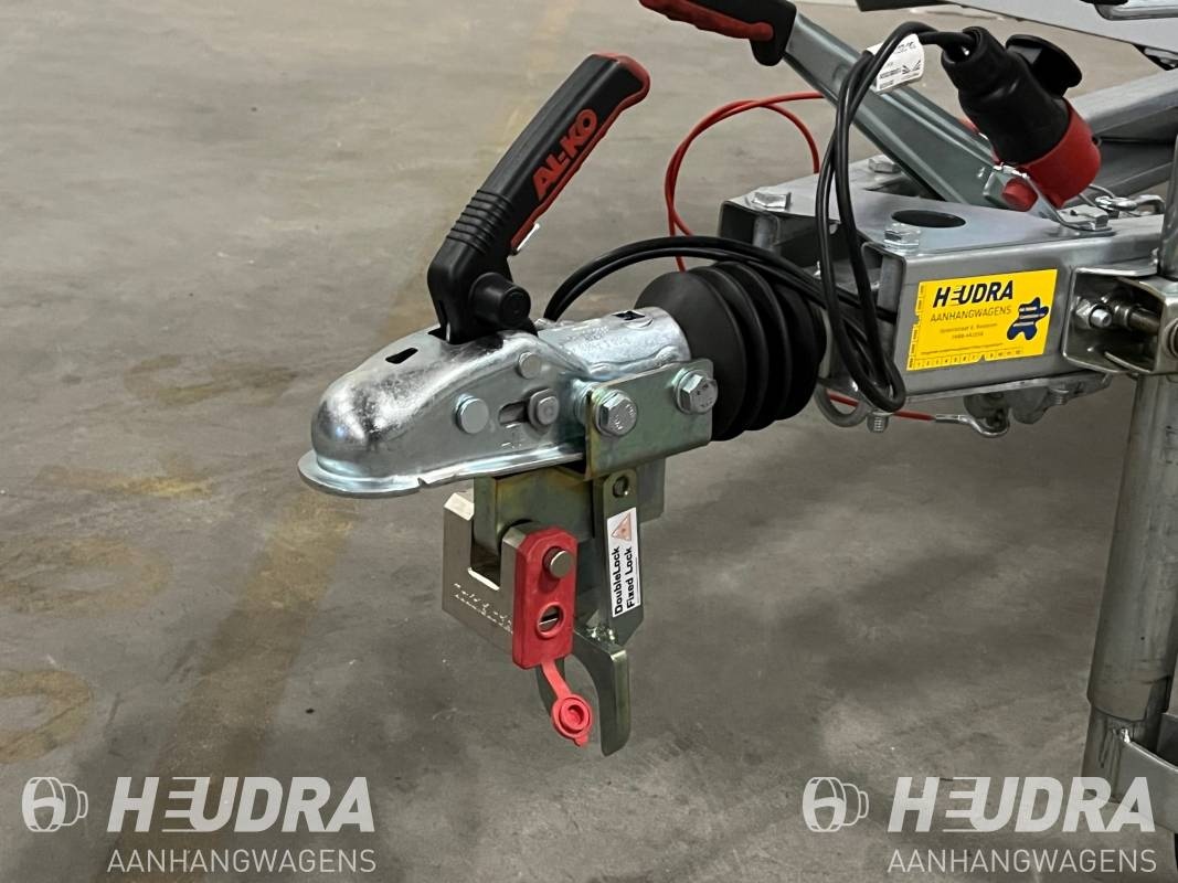 Gaffelslot voor een 3500kg aanhangwagen SCM goedgekeurd alko m16